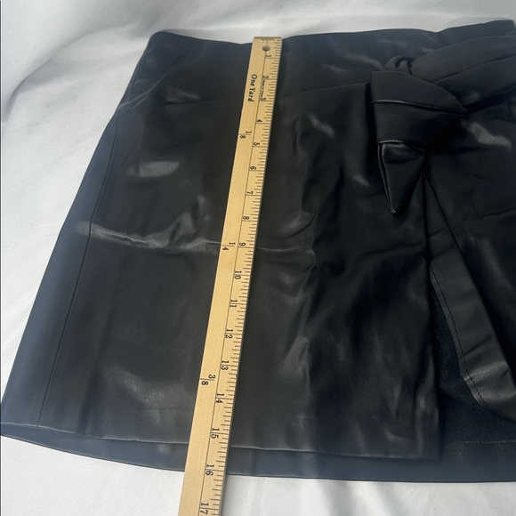 NWT Jason Wu Faux Black Leather Skirt Side Tie Size Large - Picture 12 of 13